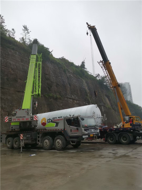 利州区“不怕风雨冻”—— 吊车的 “恶劣环境适应” 技术